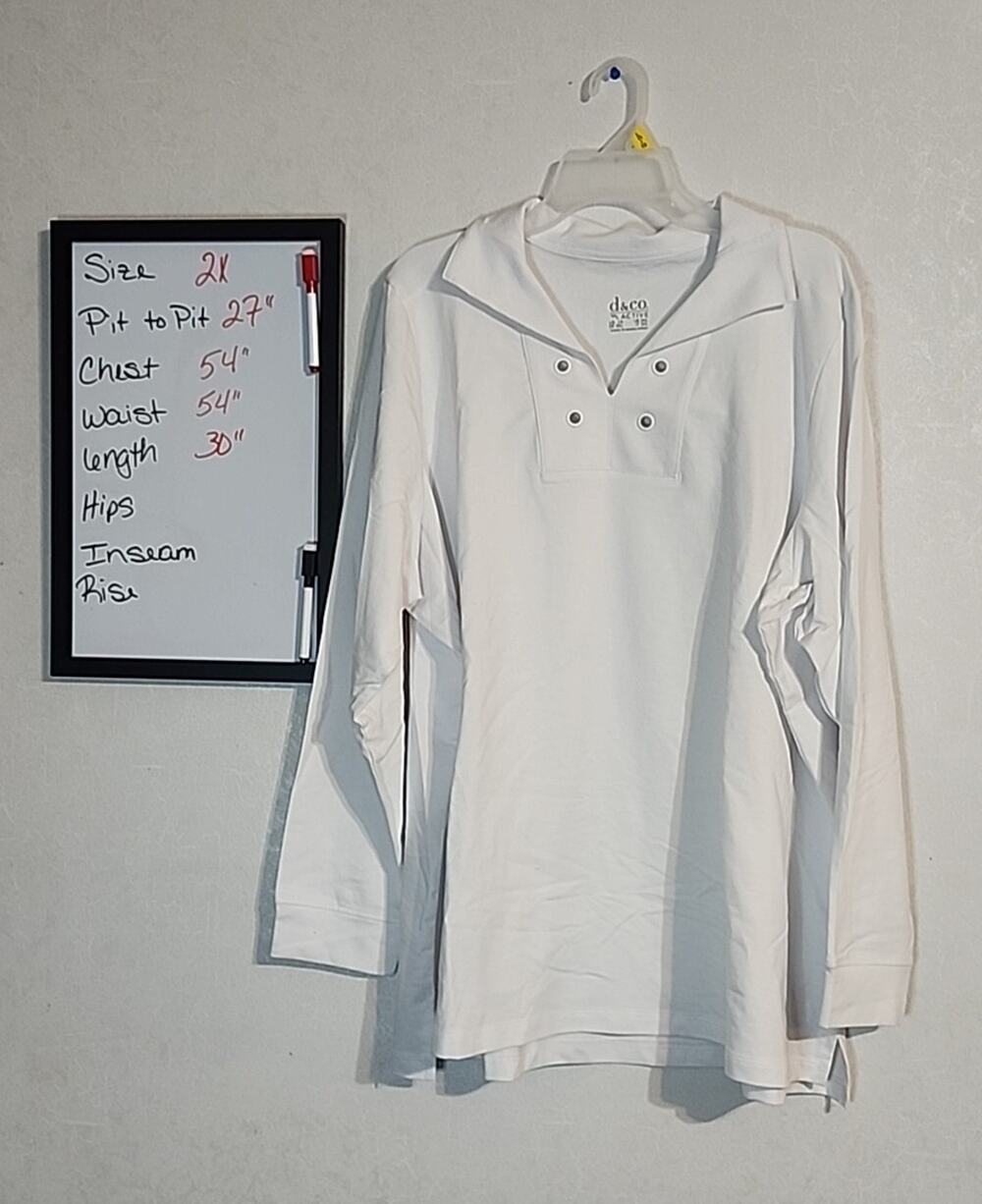 D & Co Active Top sz 2X White Long Sleeve V-Neck Collar Polo Style Flowy